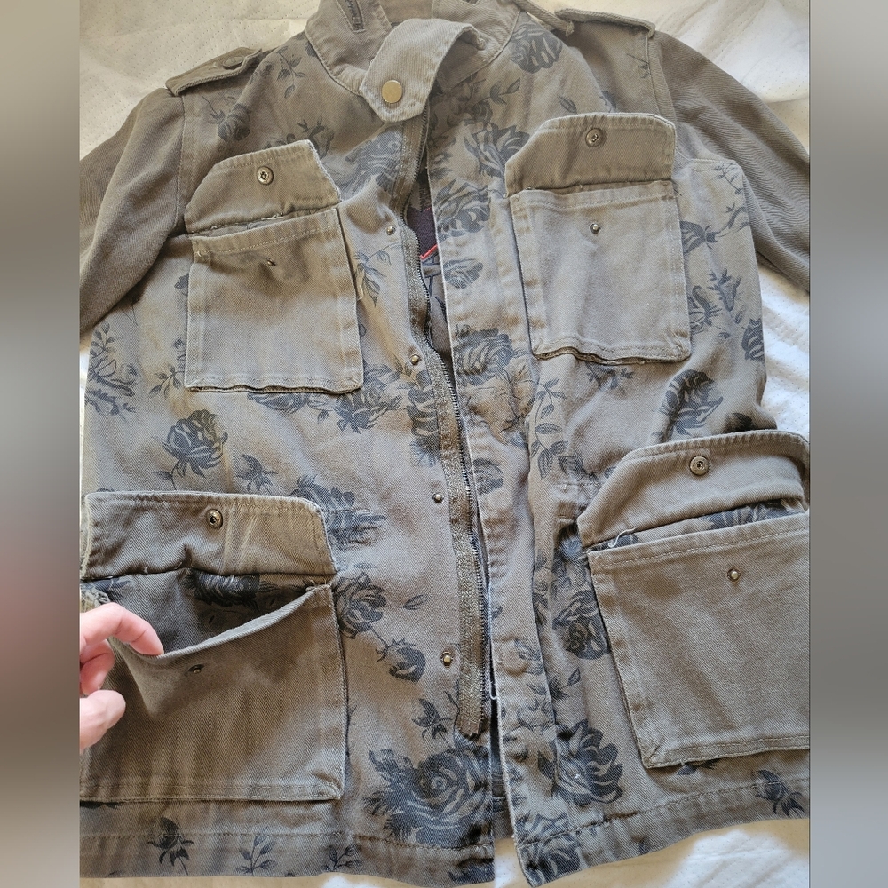 Signature8 | Olive Edgy Military Style Floral Embroidered Utility Jacket - Picture 6 of 12